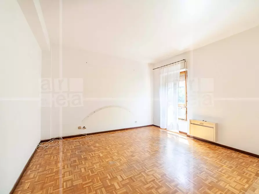 Immagine 4 di Appartamento in vendita  in Via Francesco Schupfer 93 a Roma