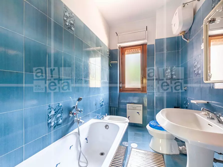 Immagine 17 di Appartamento in vendita  in Via Francesco Schupfer 93 a Roma