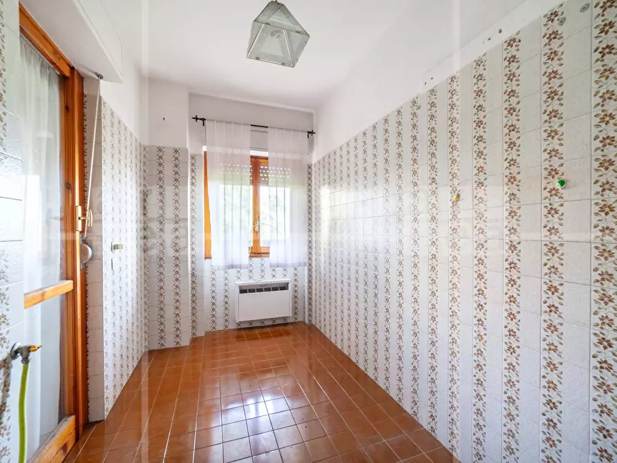 Immagine 13 di Appartamento in vendita  in Via Francesco Schupfer 93 a Roma