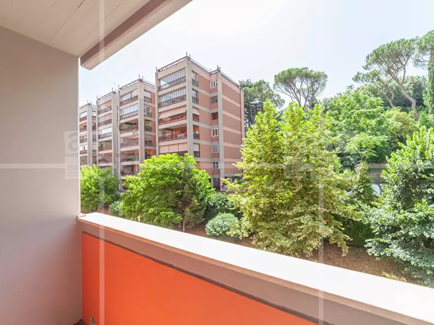 Immagine 20 di Appartamento in vendita  in Via Francesco Schupfer 93 a Roma