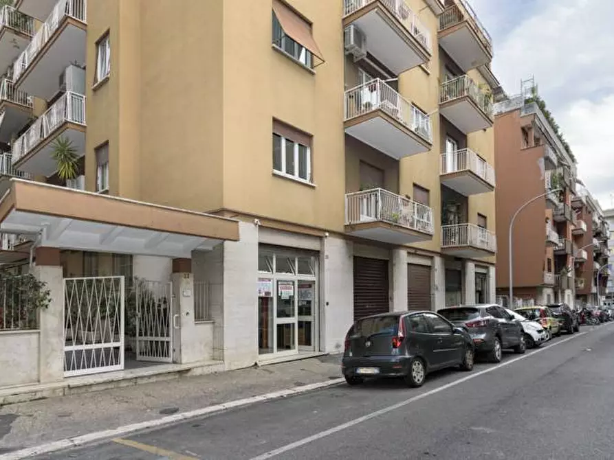 Immagine 21 di Appartamento in vendita  in Via Basilio Bricci 23 a Roma