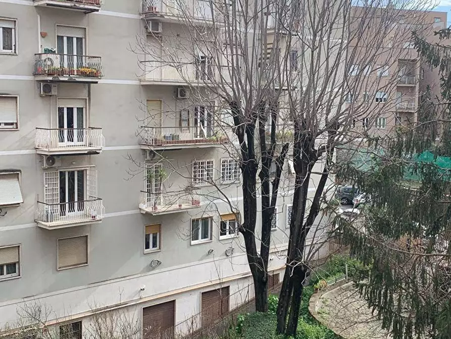 Immagine 1 di Appartamento in vendita  in Via Monte Bianco a Roma
