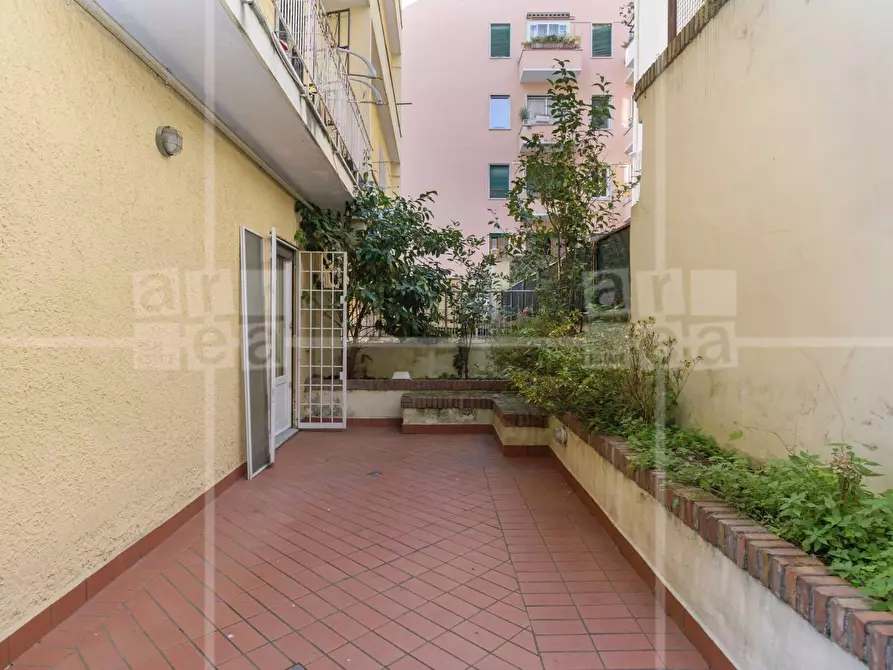 Immagine 21 di Appartamento in vendita  in Largo Alfredo Oriani 7 a Roma
