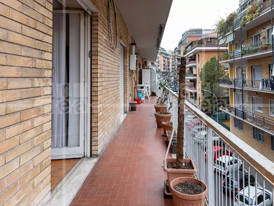 Immagine 24 di Appartamento in vendita  in Via Pasquale Revoltella 41 a Roma
