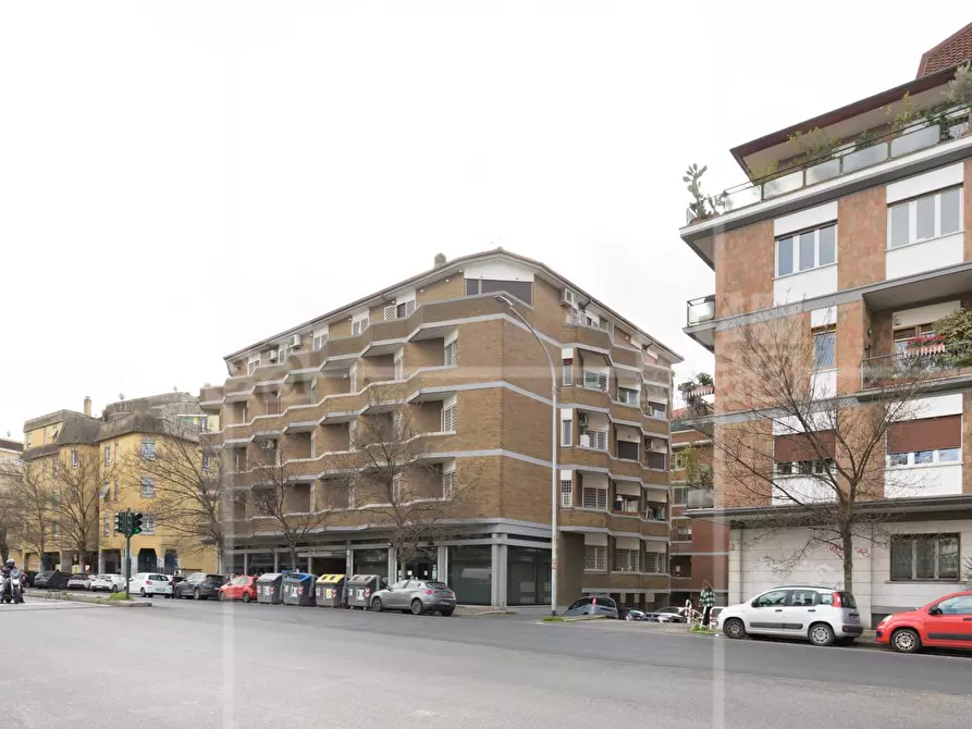 Immagine 1 di Appartamento in vendita  in Viale Marco Polo 88 a Roma