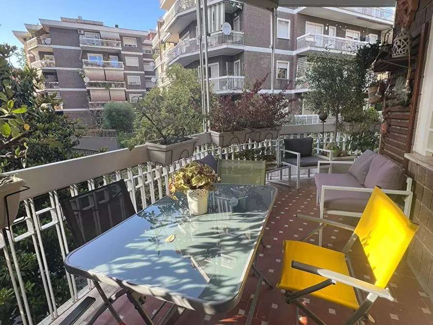 Immagine 10 di Appartamento in vendita  in Via Valsavaranche 2 a Roma