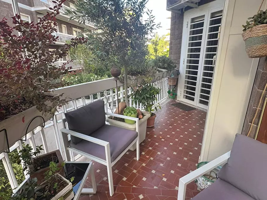 Immagine 11 di Appartamento in vendita  in Via Valsavaranche 2 a Roma