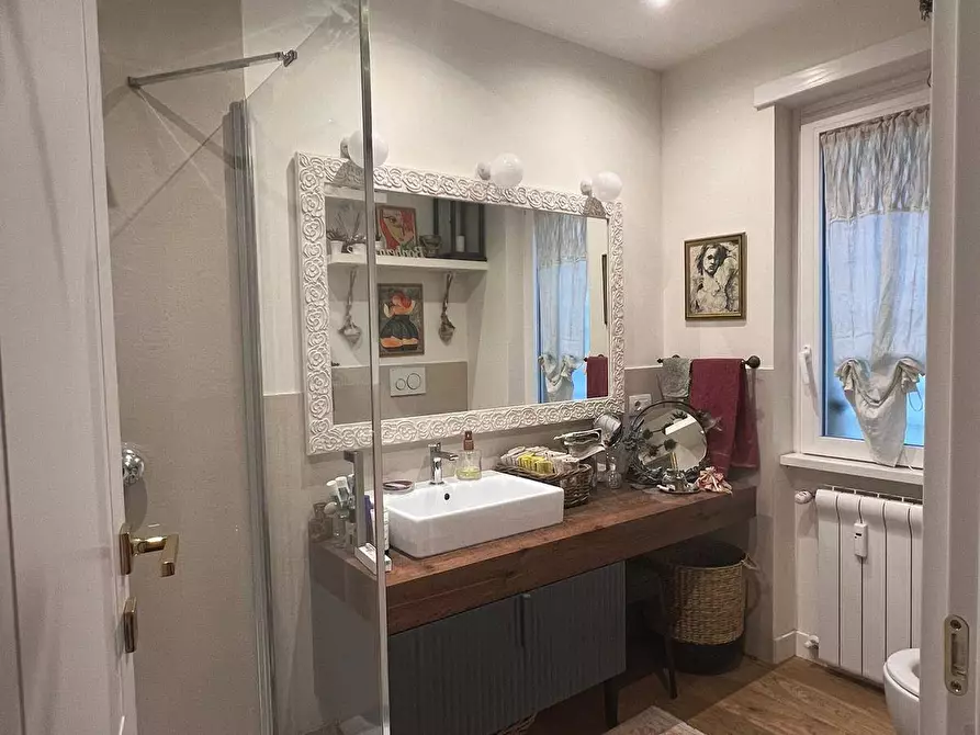 Immagine 8 di Appartamento in vendita  in Via Valsavaranche 2 a Roma