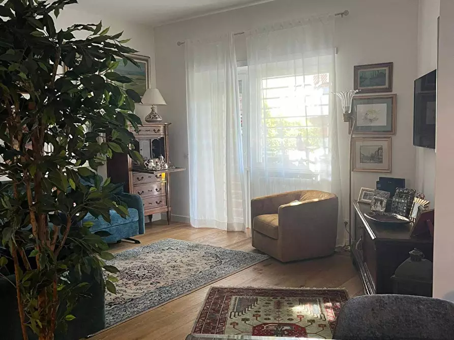 Immagine 3 di Appartamento in vendita  in Via Valsavaranche 2 a Roma