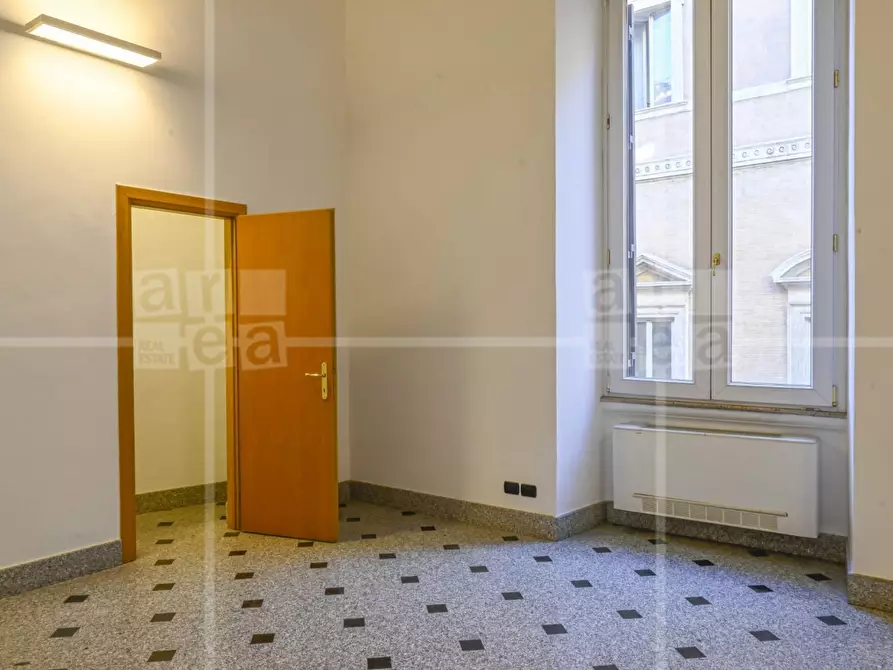 Immagine 28 di Ufficio in affitto  in Via Quattro Novembre a Roma
