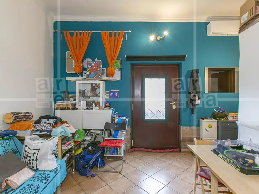 Immagine 4 di Casa indipendente in vendita  in Via Del Mandrione a Roma