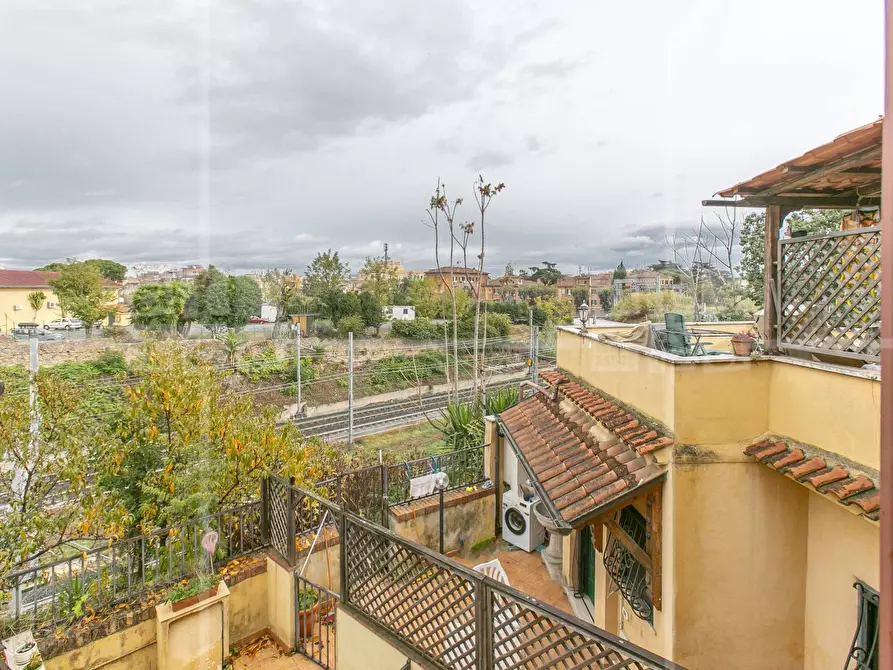 Immagine 23 di Casa indipendente in vendita  in Via Del Mandrione a Roma