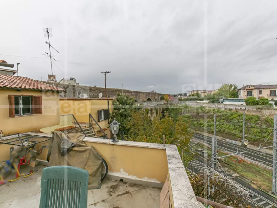 Immagine 18 di Casa indipendente in vendita  in Via Del Mandrione a Roma