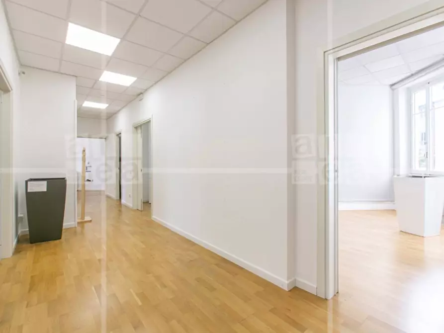 Immagine 4 di Ufficio in affitto  in Via Barberini a Roma