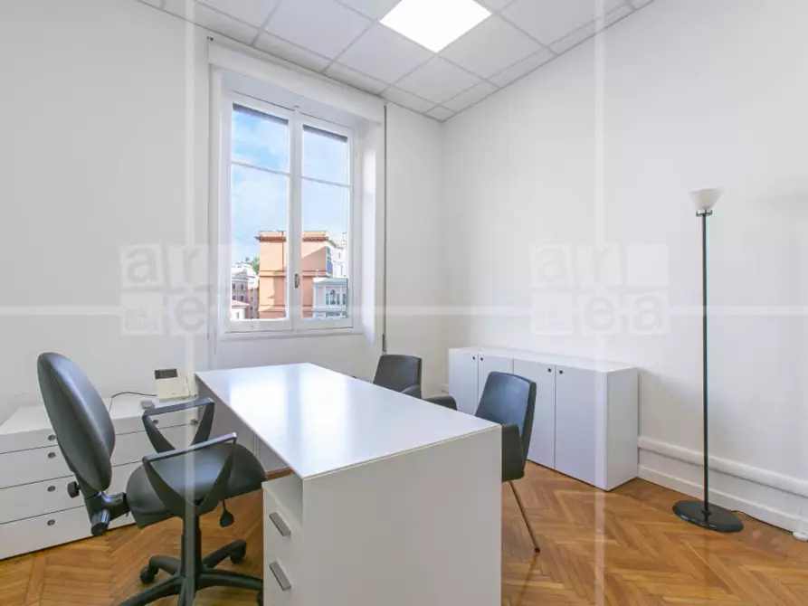Immagine 8 di Ufficio in affitto  in Via Barberini a Roma