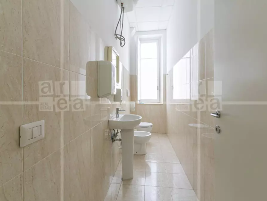 Immagine 14 di Ufficio in affitto  in Via Barberini a Roma