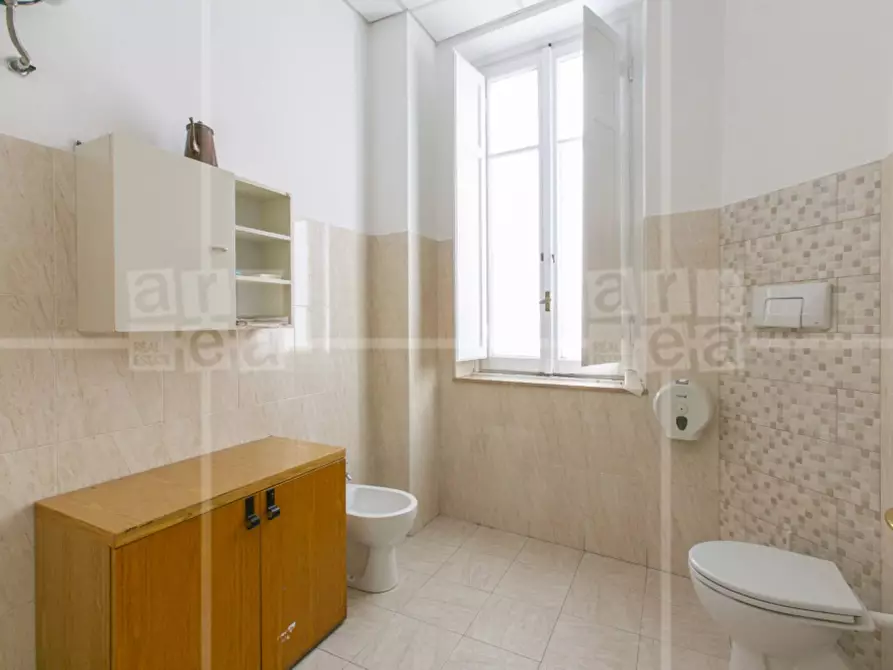 Immagine 19 di Ufficio in affitto  in Via Barberini a Roma