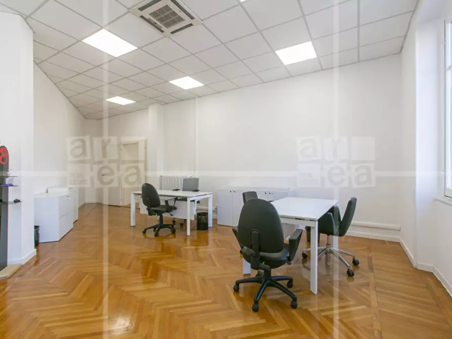 Immagine 24 di Ufficio in affitto  in Via Barberini a Roma