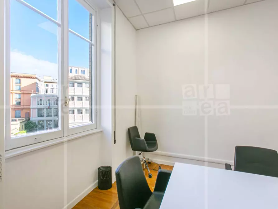 Immagine 27 di Ufficio in affitto  in Via Barberini a Roma