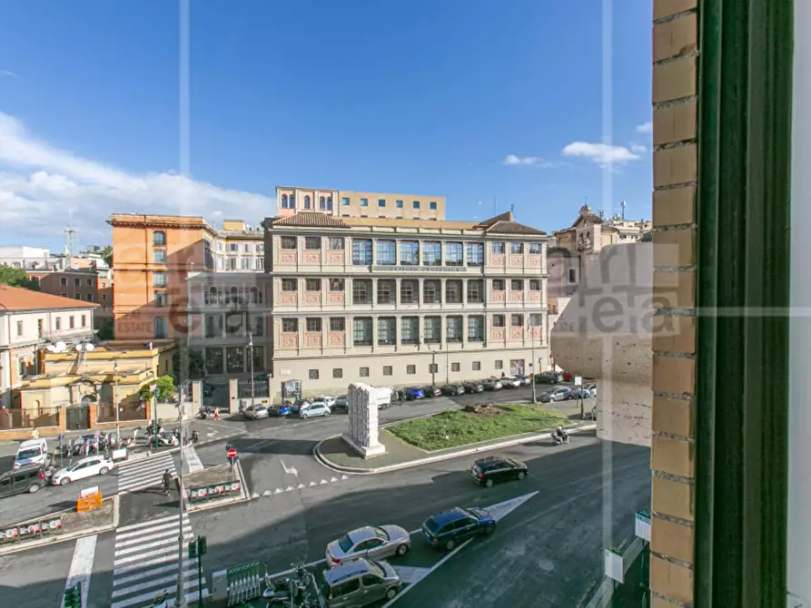 Immagine 32 di Ufficio in affitto  in Via Barberini a Roma