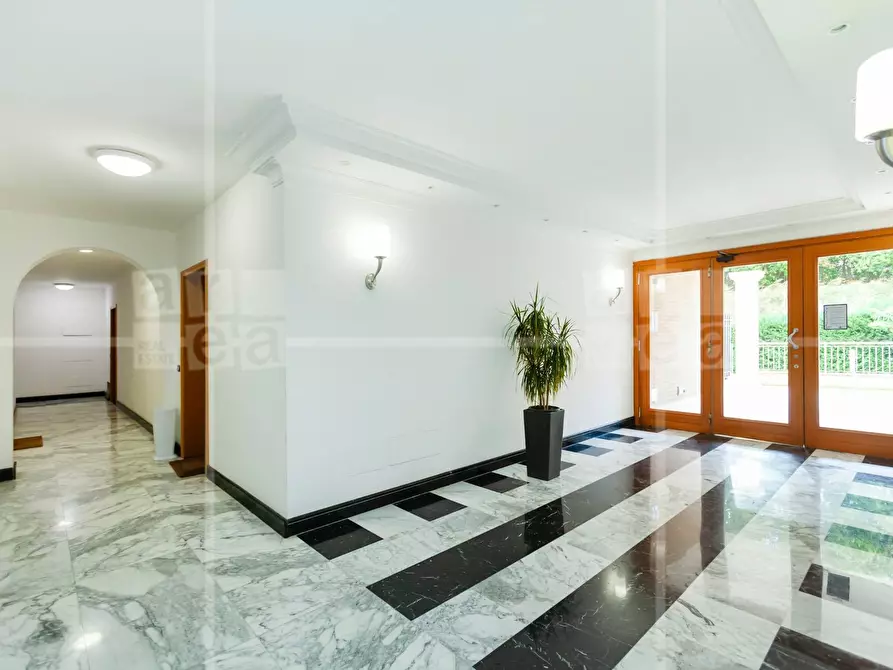 Immagine 23 di Appartamento in vendita  in Via Riva Ligure a Roma