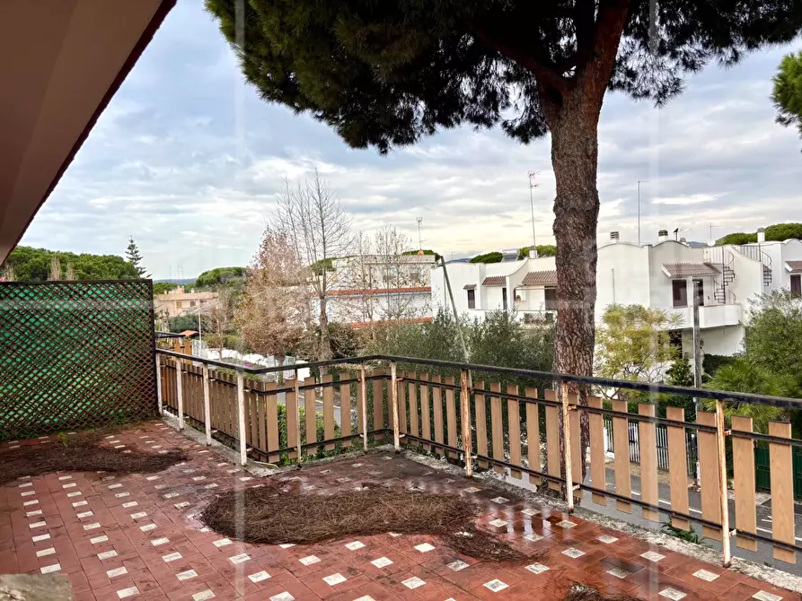 Immagine 19 di Villa in vendita  in Via Cneo Domizio a Santa Marinella