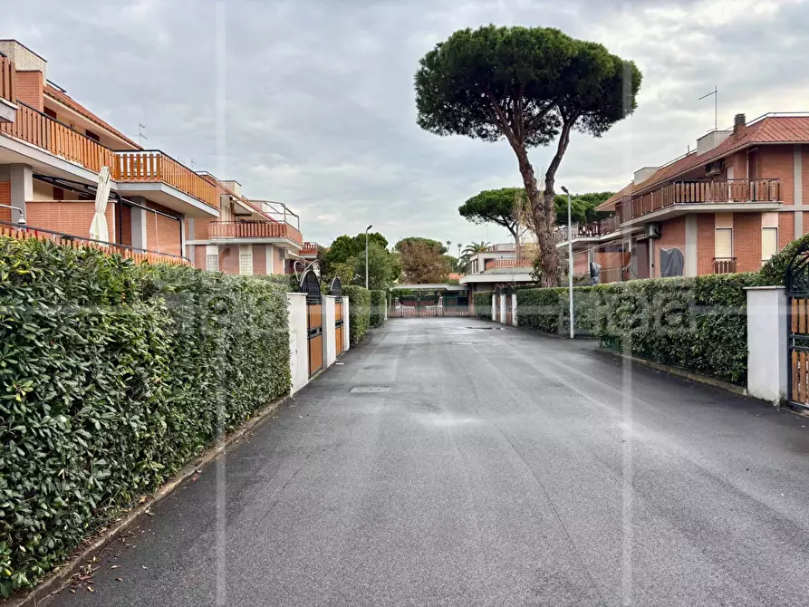 Immagine 30 di Villa in vendita  in Via Cneo Domizio a Santa Marinella
