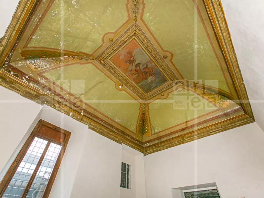 Immagine 4 di Locale commerciale in affitto  in Via Del Seminario a Roma