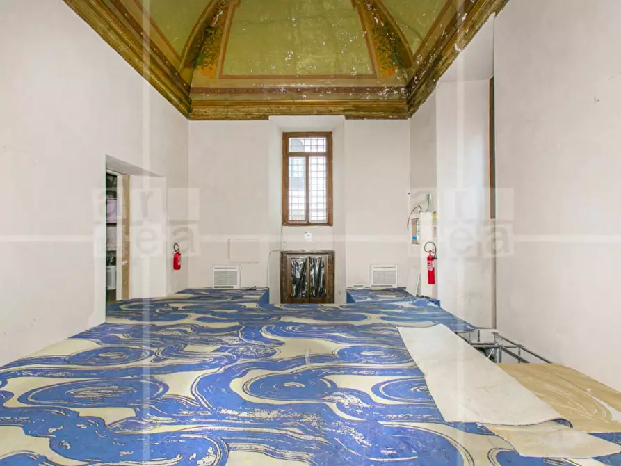 Immagine 6 di Locale commerciale in affitto  in Via Del Seminario a Roma