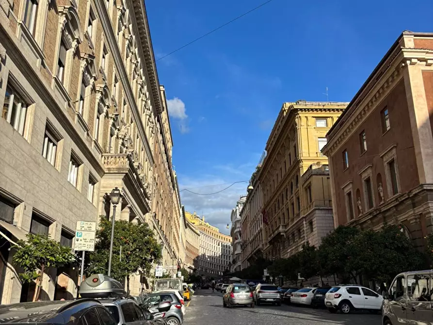 Immagine 16 di Ufficio in affitto  in Via Barberini a Roma