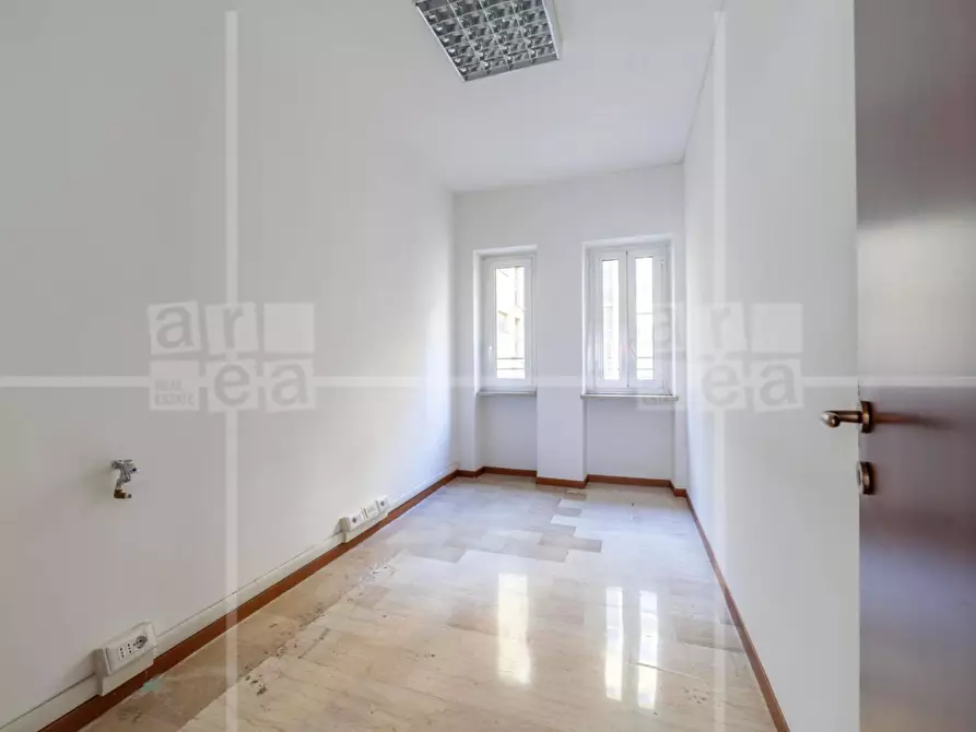 Immagine 21 di Ufficio in affitto  in Via Flaminia a Roma