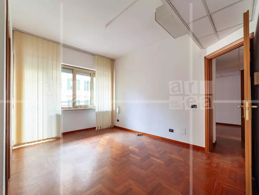 Immagine 36 di Ufficio in affitto  in Via Flaminia a Roma