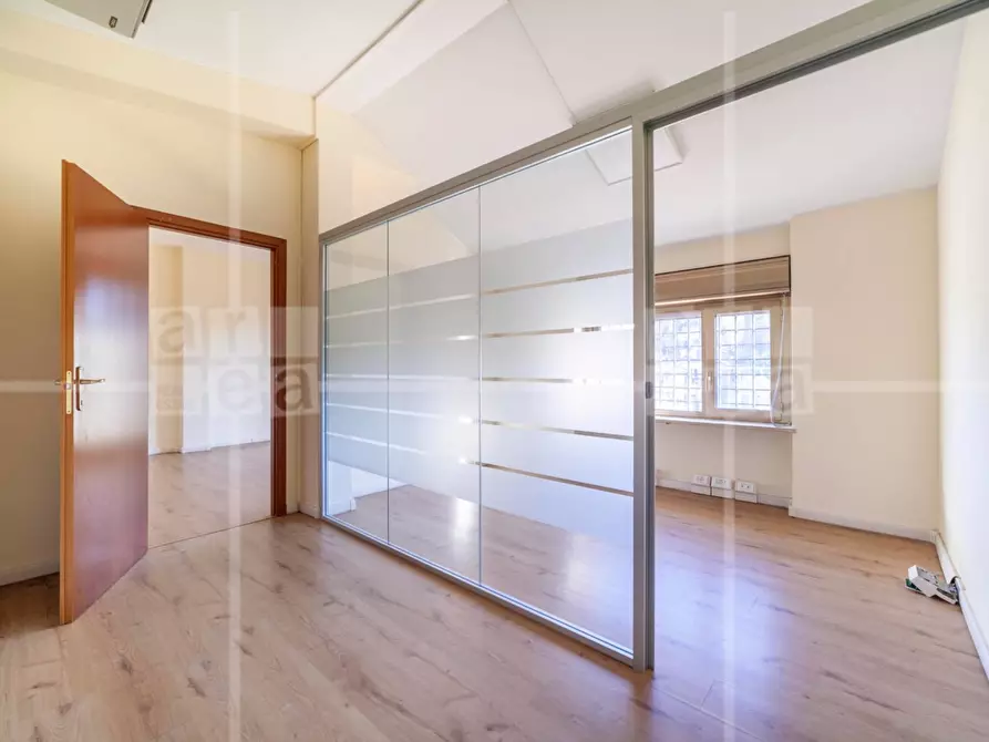 Immagine 13 di Ufficio in affitto  in Via Flaminia a Roma