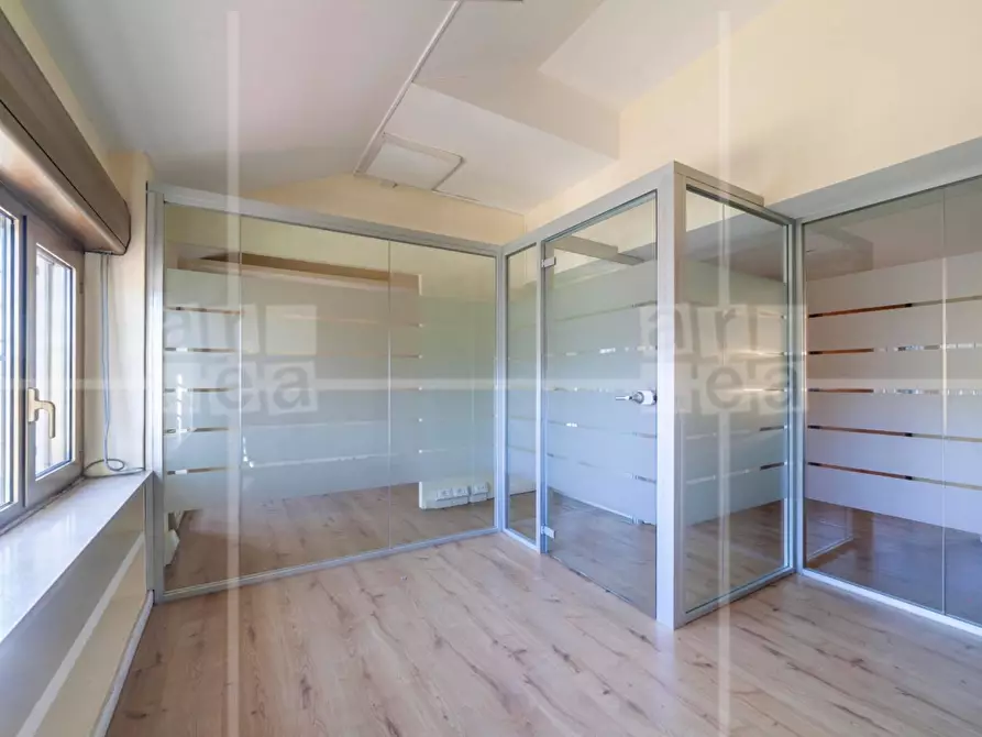 Immagine 31 di Ufficio in affitto  in Via Flaminia a Roma