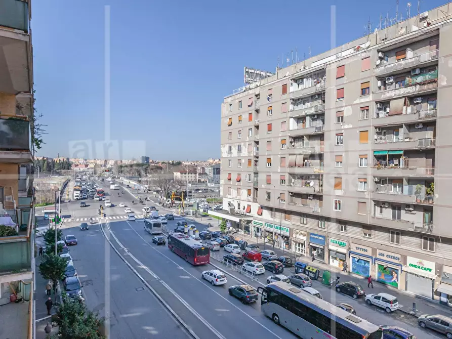 Immagine 23 di Appartamento in vendita  in via tiburtina 384 a Roma