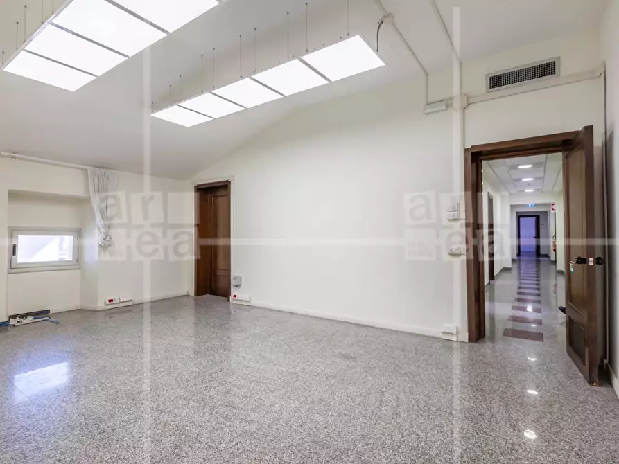 Immagine 3 di Ufficio in affitto  in Via Nazionale 131 a Roma