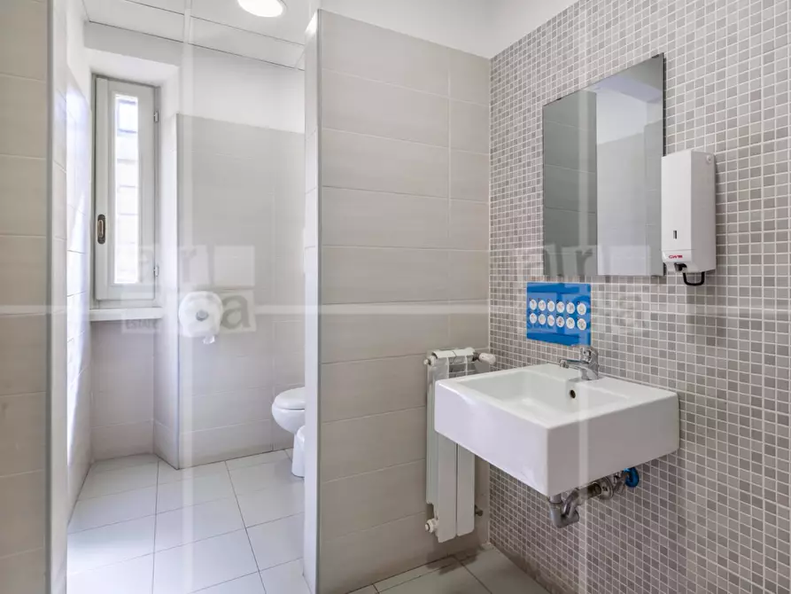 Immagine 17 di Ufficio in affitto  in Via Nazionale 131 a Roma