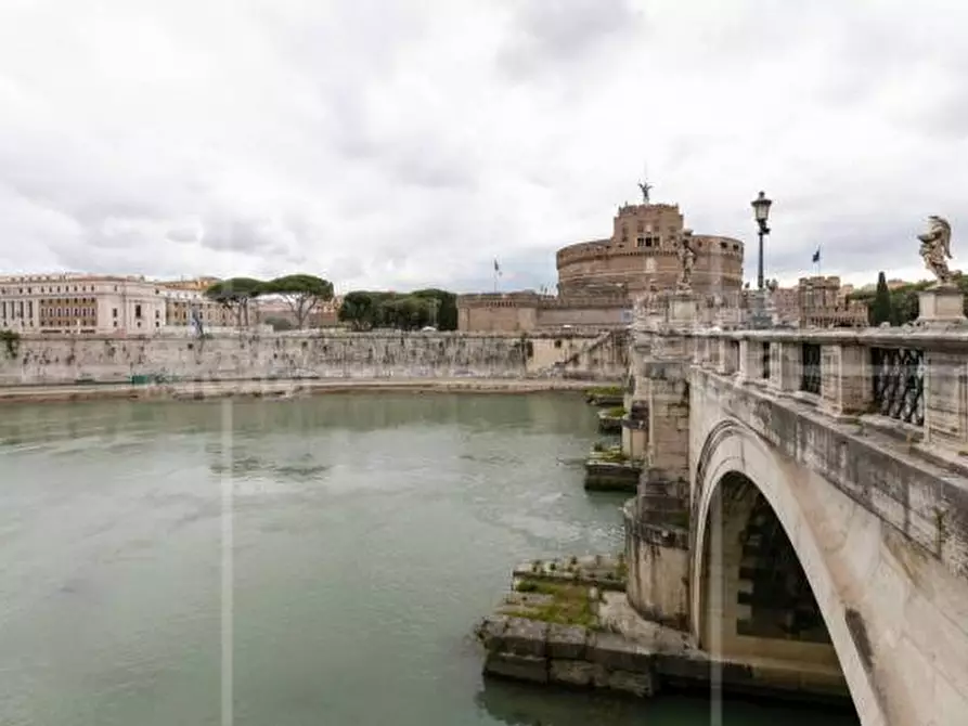 Immagine 2 di Appartamento in vendita  in Via Paola a Roma