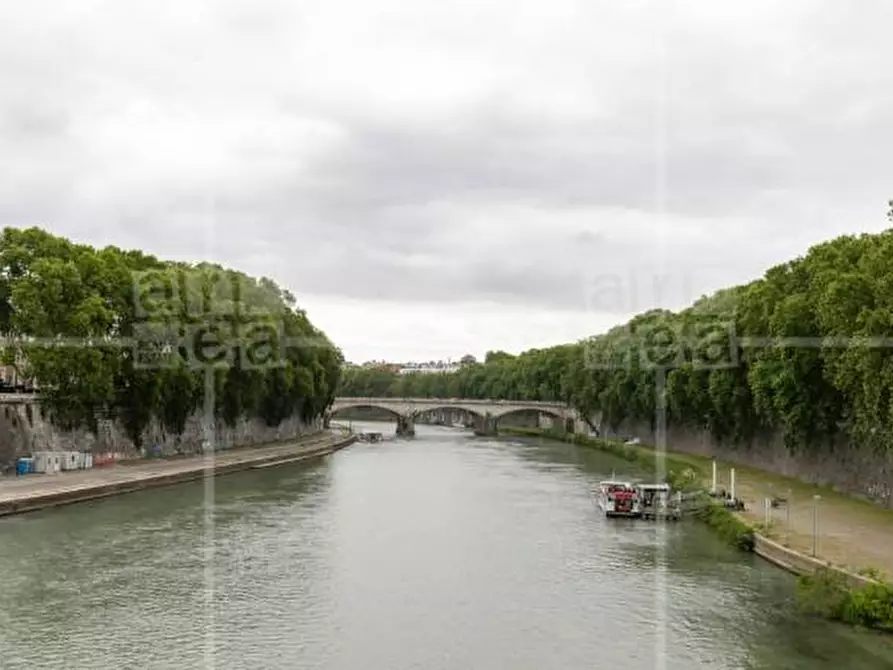 Immagine 1 di Appartamento in vendita  in Via Paola a Roma