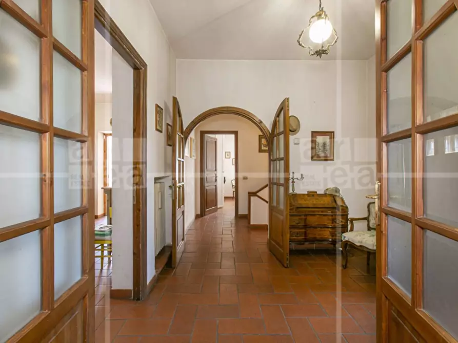 Immagine 5 di Villa in vendita  in Via Francesco Perrella a Roma