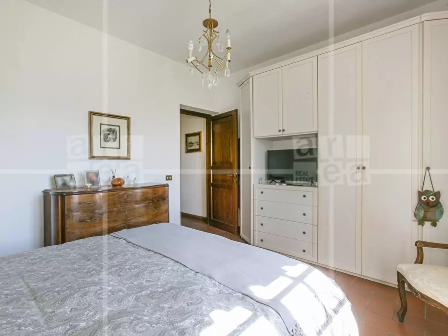 Immagine 14 di Villa in vendita  in Via Francesco Perrella a Roma