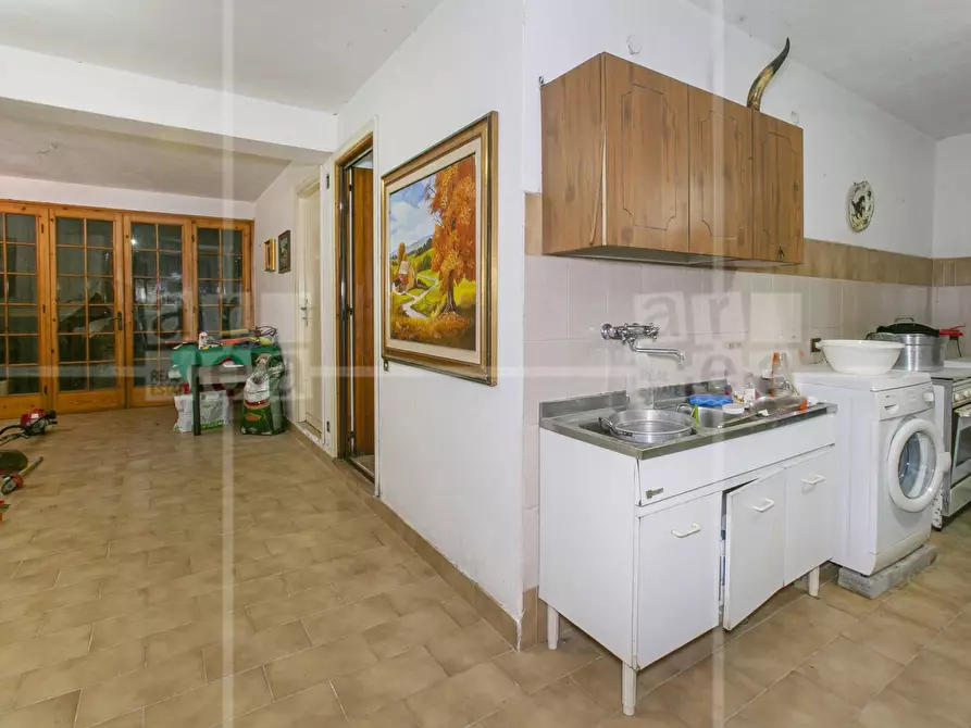 Immagine 29 di Villa in vendita  in Via Francesco Perrella a Roma