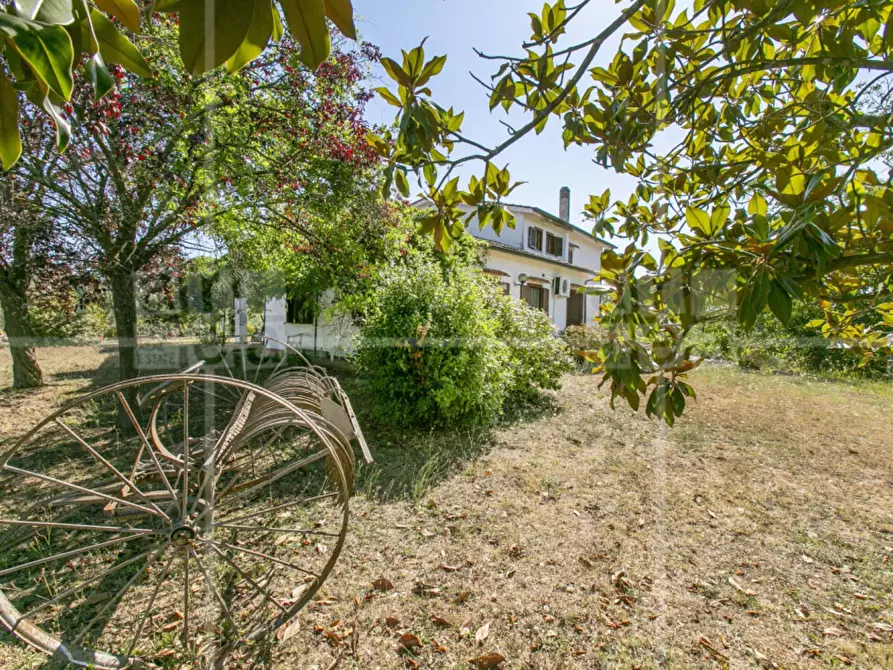 Immagine 35 di Villa in vendita  in Via Francesco Perrella a Roma