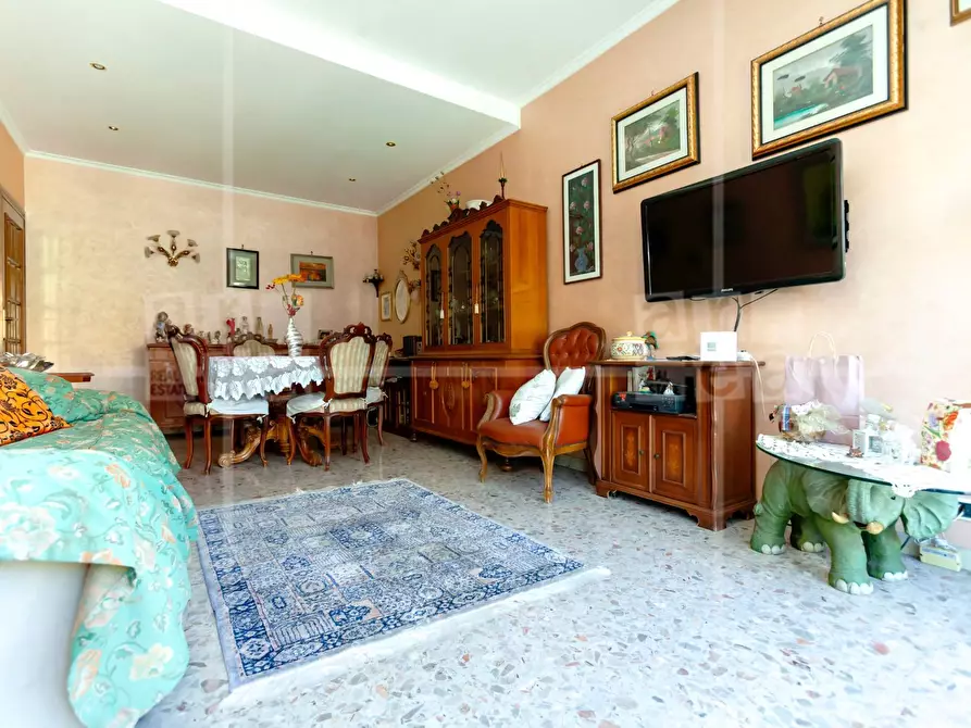 Immagine 3 di Appartamento in vendita  in Viale Guglielmo Marconi a Roma