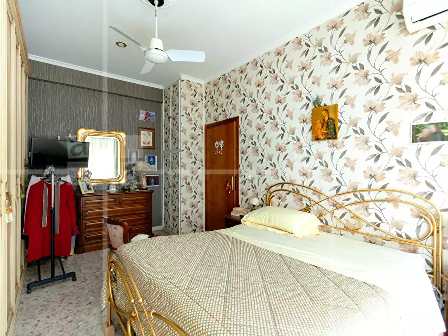 Immagine 12 di Appartamento in vendita  in Viale Guglielmo Marconi a Roma