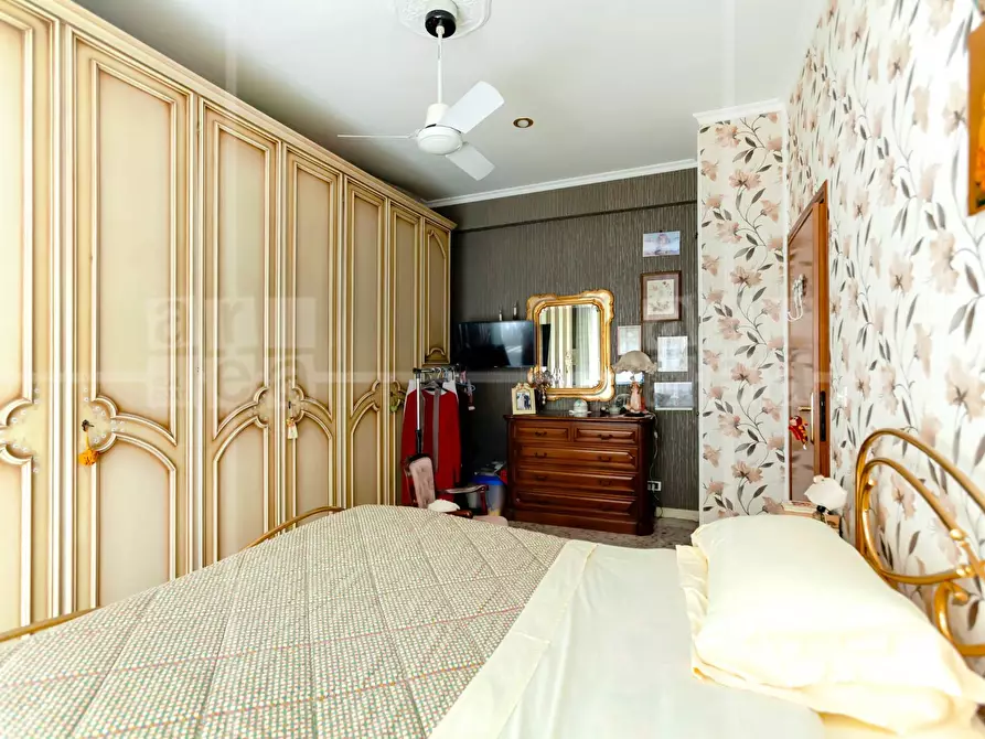 Immagine 13 di Appartamento in vendita  in Viale Guglielmo Marconi a Roma