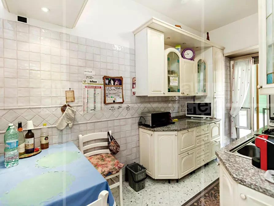 Immagine 14 di Appartamento in vendita  in Viale Guglielmo Marconi a Roma