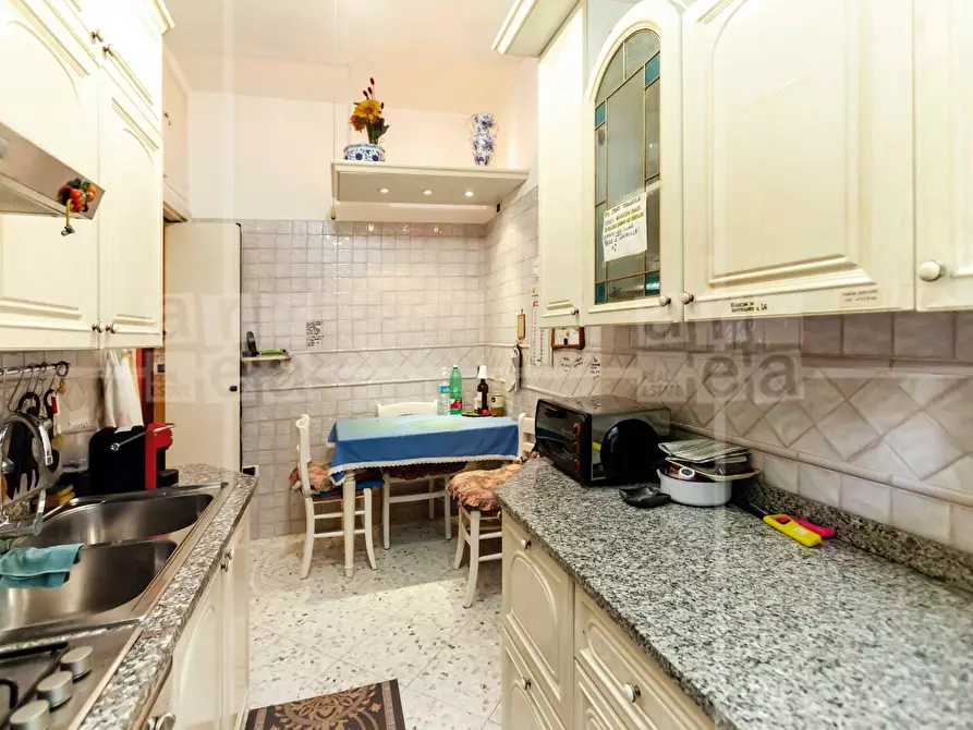 Immagine 17 di Appartamento in vendita  in Viale Guglielmo Marconi a Roma