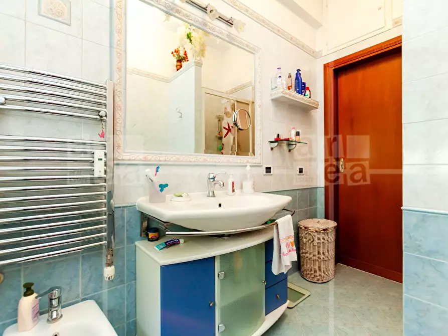 Immagine 20 di Appartamento in vendita  in Viale Guglielmo Marconi a Roma