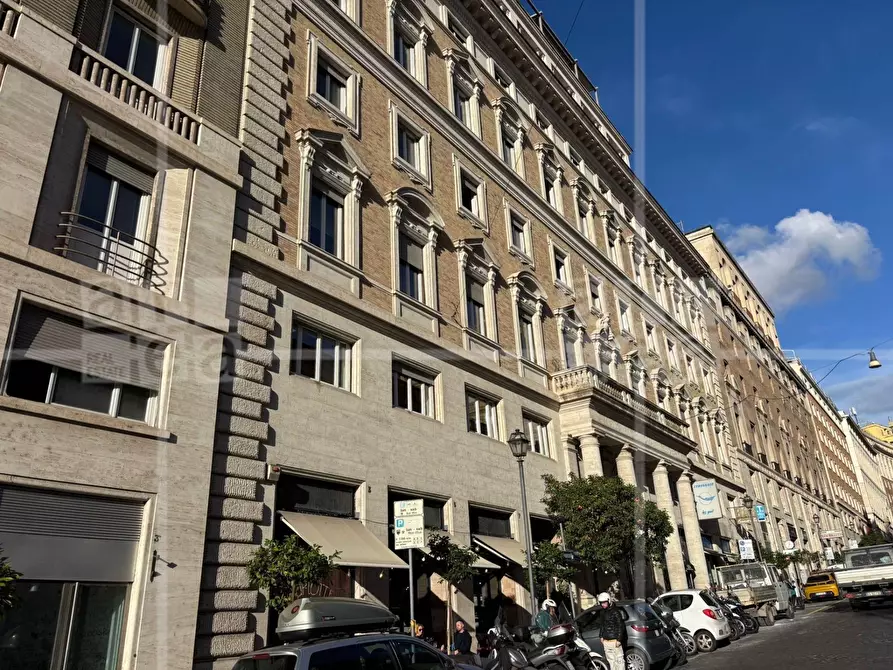 Immagine 3 di Ufficio in affitto  in Via Barberini a Roma